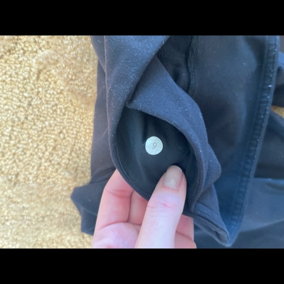 Lululemon Wunder Under Leggings - Picture 8 of 8